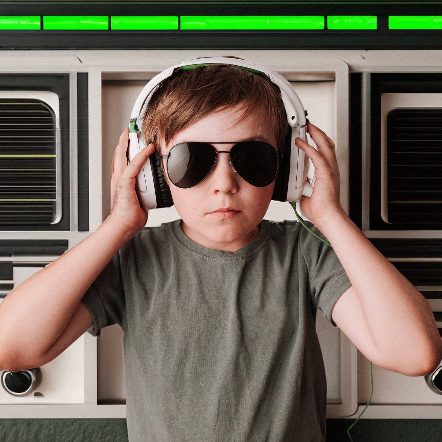 Aviator Sunglasses (Black)