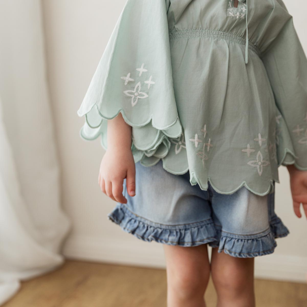 Butterfly Swing Top (Soft Green)