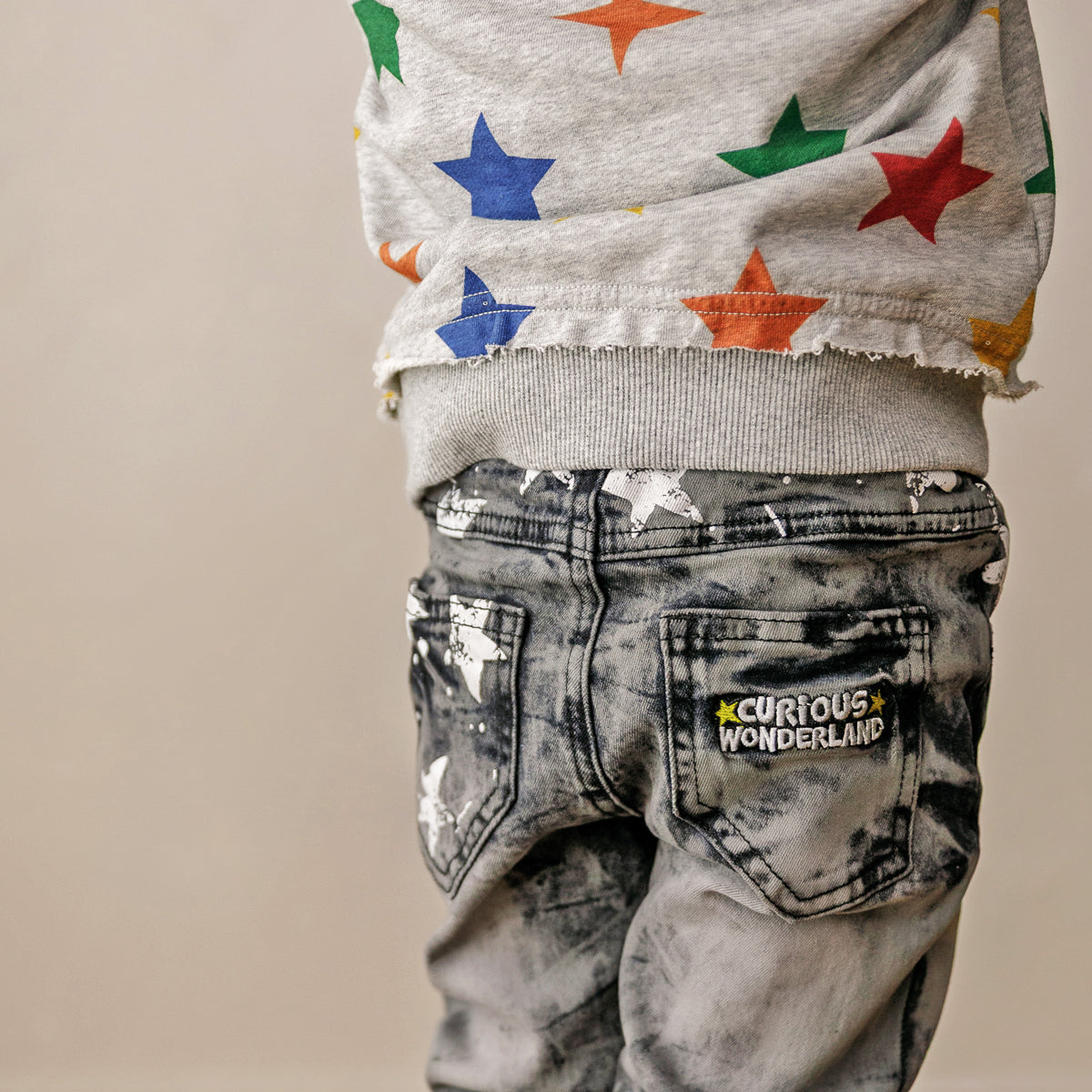 Distressed Star Jeans (Black)